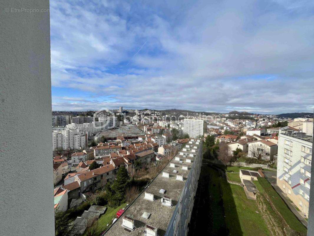 Appartement à SAINT-ETIENNE