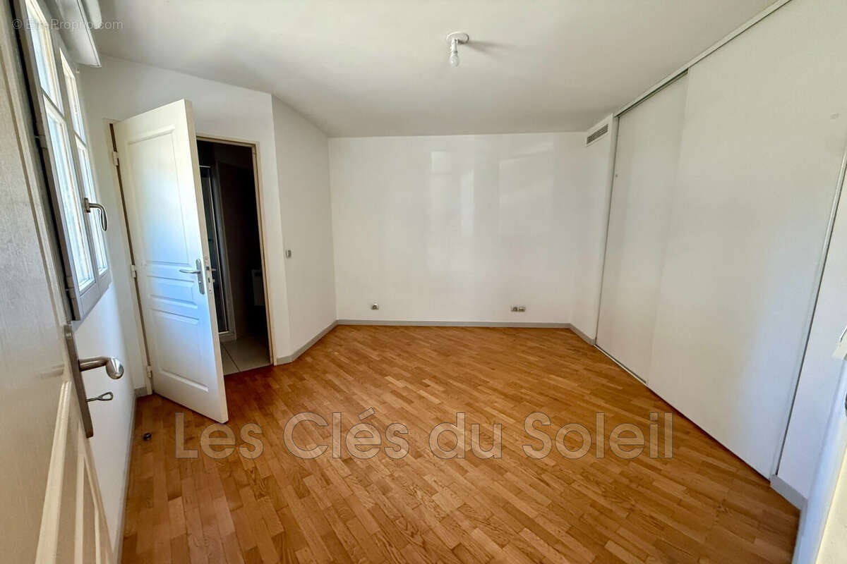 Appartement à HYERES
