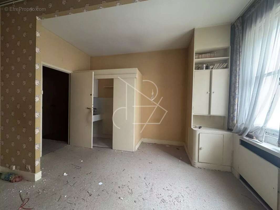 Appartement à PARIS-7E