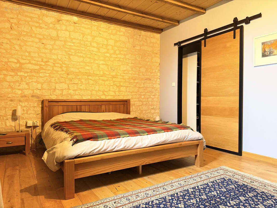 Maison à JAUNAY-CLAN