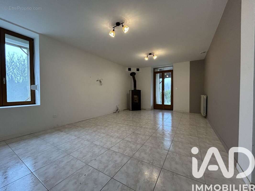 Photo 2 - Maison à SAINT-REMY-LA-CALONNE