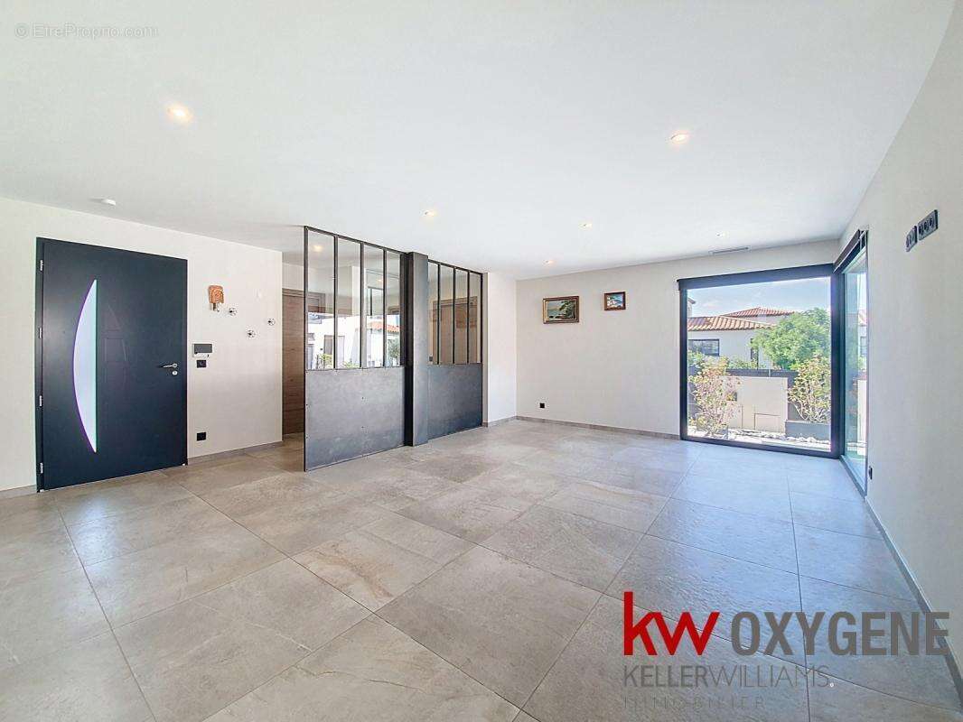 Maison à VILLELONGUE-DE-LA-SALANQUE