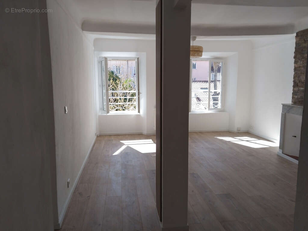 T3 dernier etage vue chateau proche place clemenceau et maintenon - photo 6