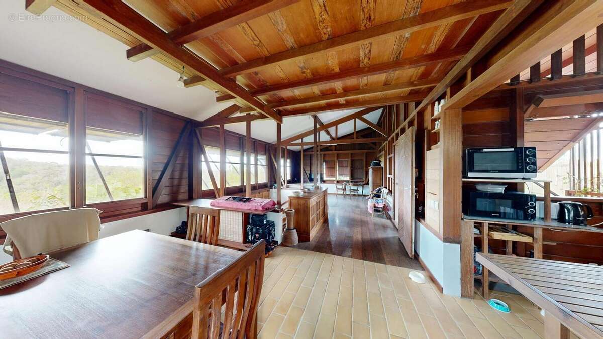 Maison 180 m² à Schoelcher  - photo 6