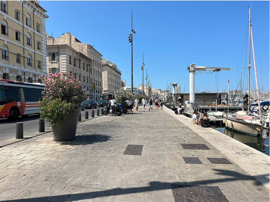 Commerce à MARSEILLE-1E