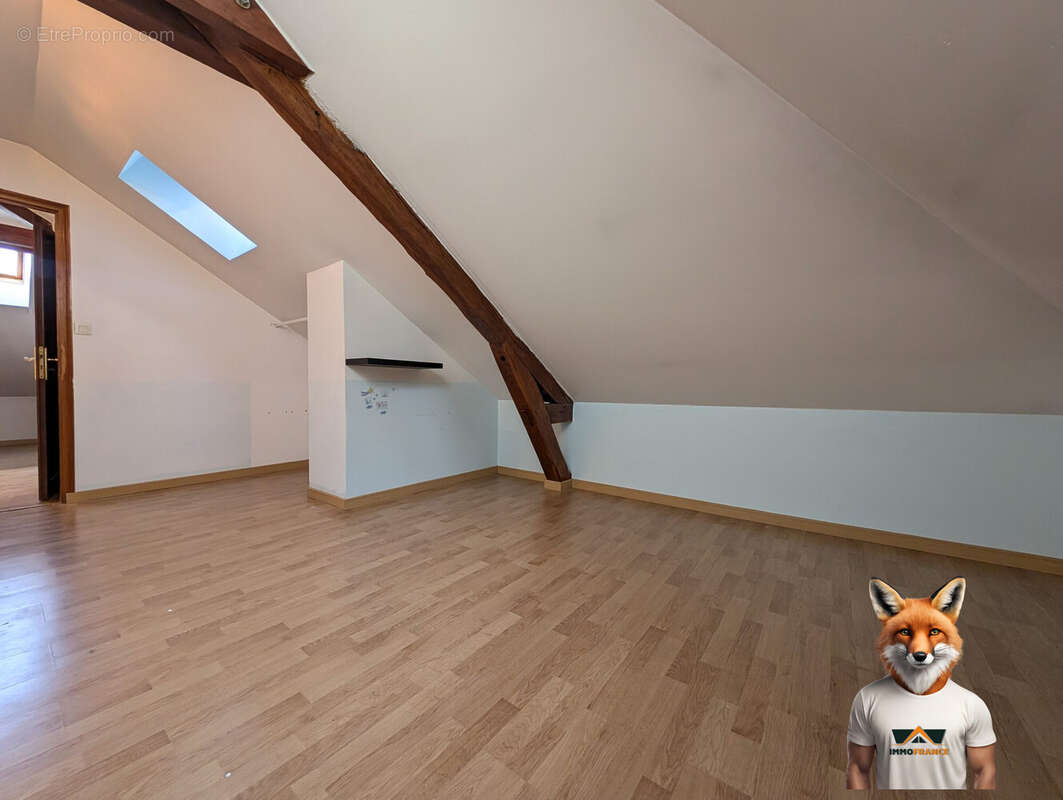 Appartement à PONT-SAINTE-MARIE