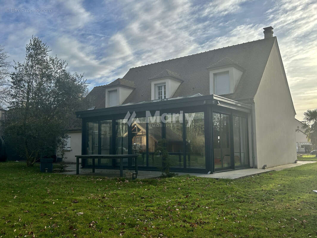 Maison à LES MOLIERES