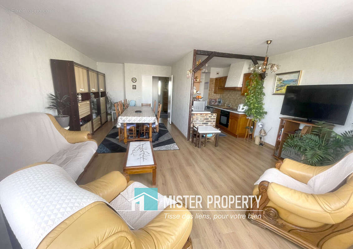 Appartement à SARTROUVILLE