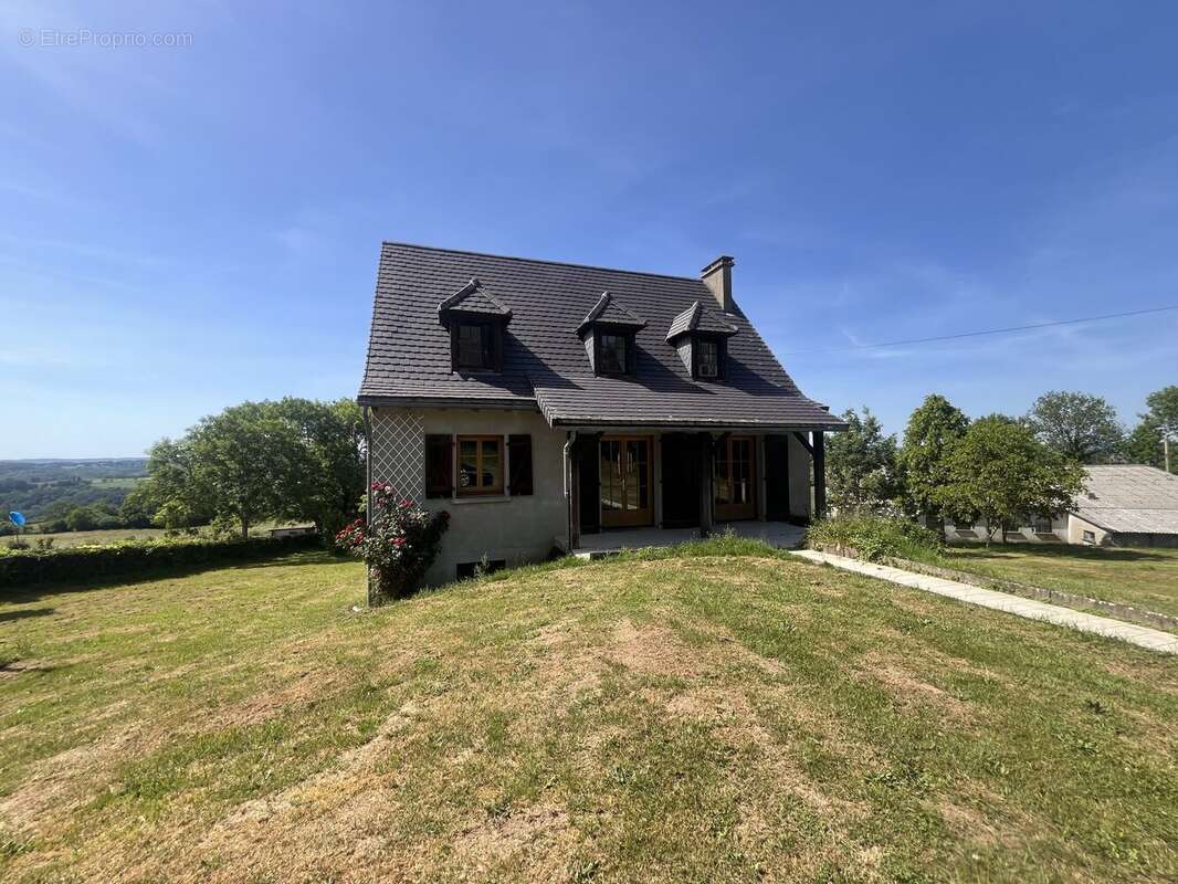 Maison à CHALVIGNAC