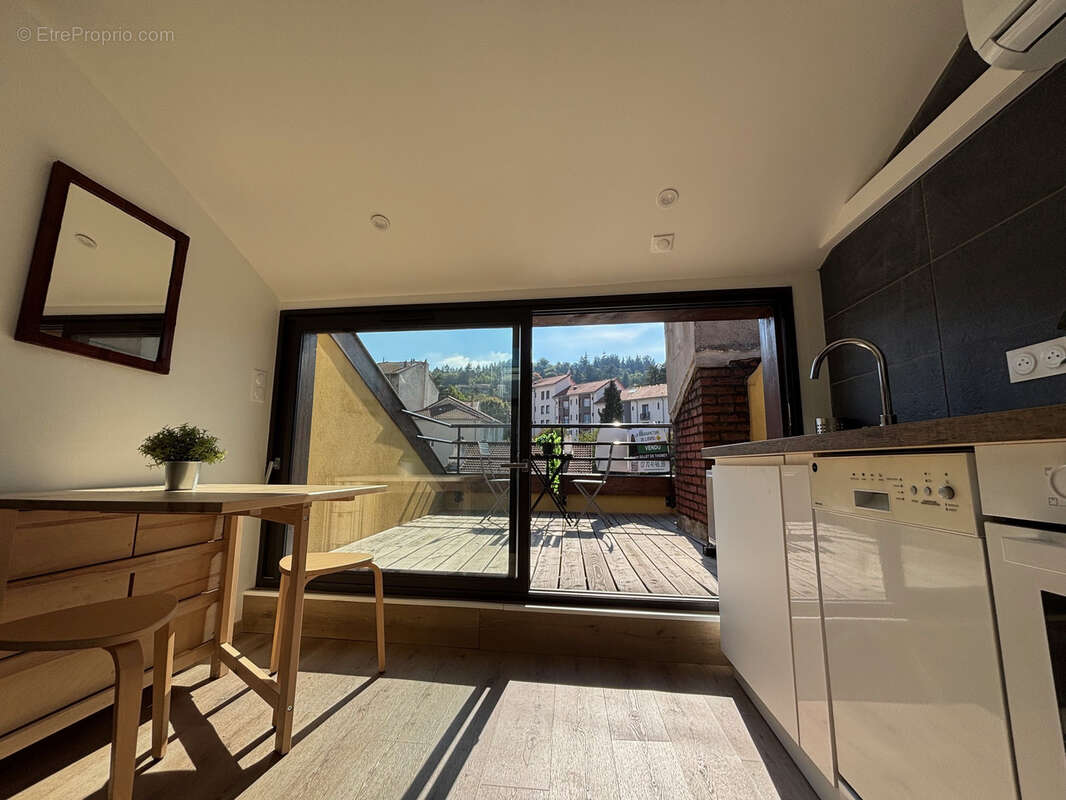 Appartement à SAINT-ETIENNE