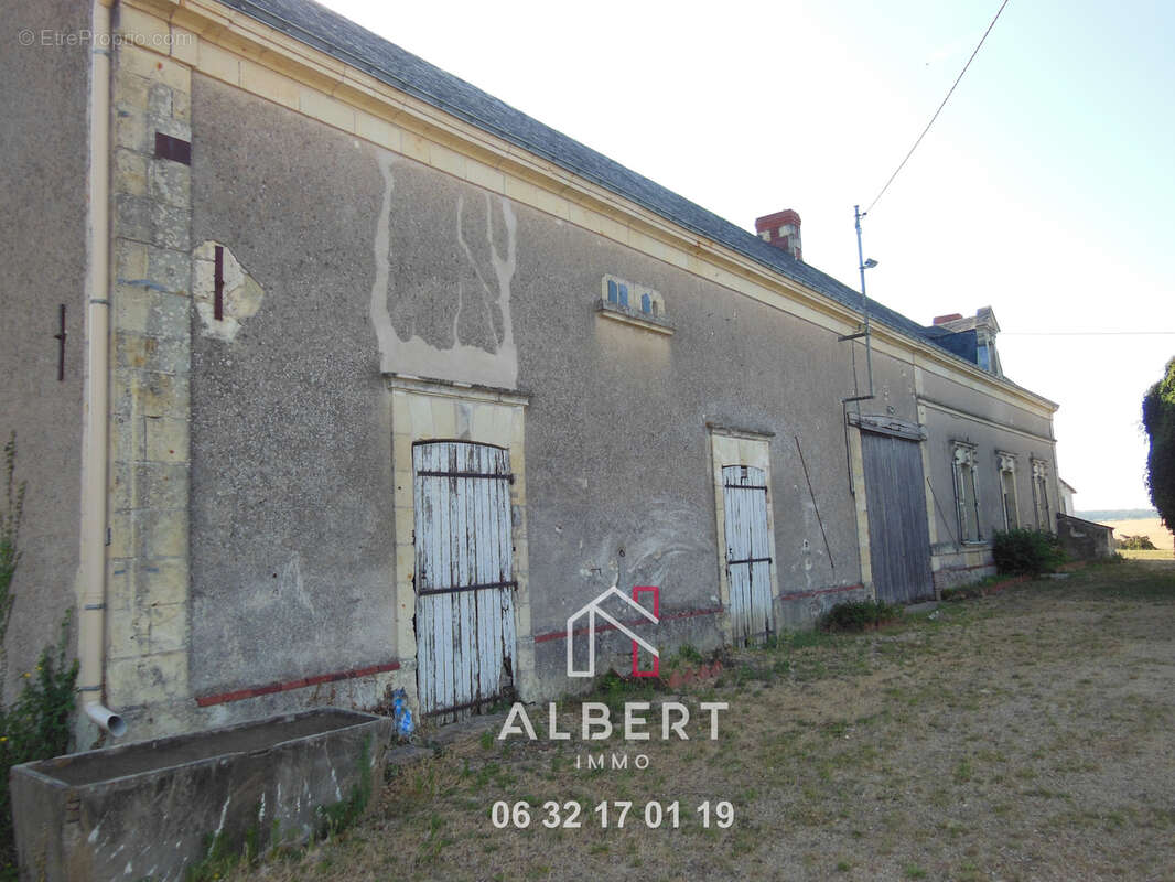 Maison à GENNES
