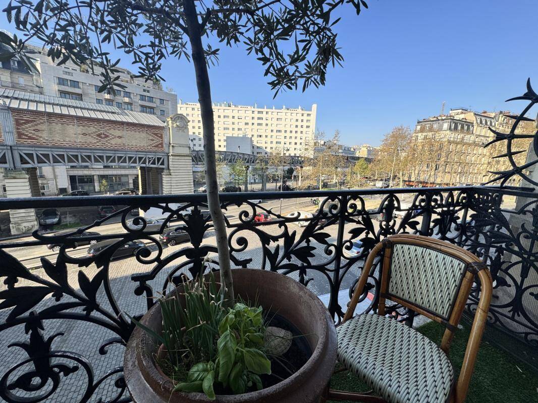 Appartement à PARIS-15E
