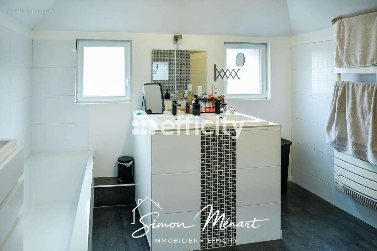 Maison à LYS-LEZ-LANNOY