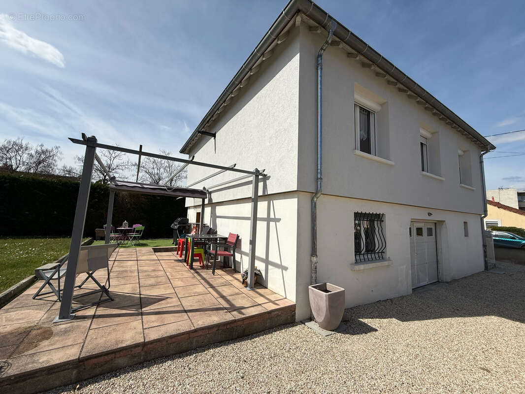 Maison à BELLERIVE-SUR-ALLIER