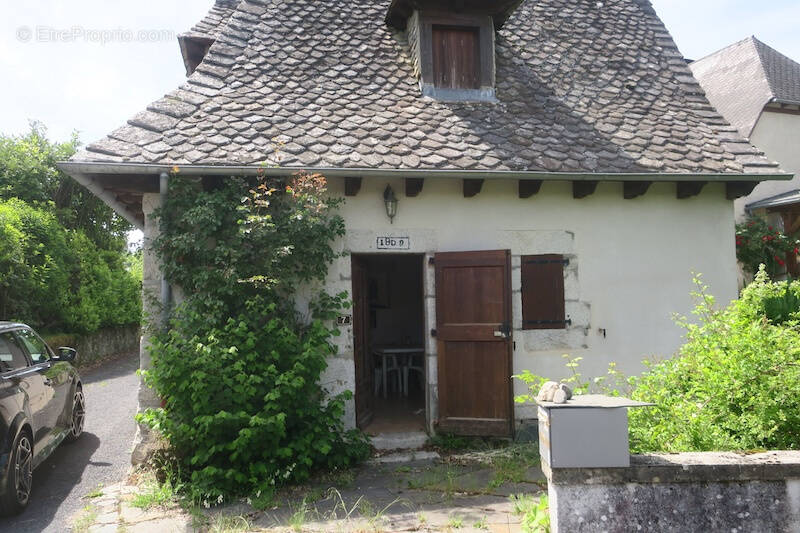 Maison à LADINHAC