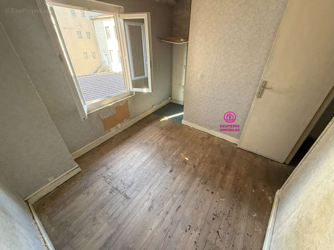 Appartement à LE PEAGE-DE-ROUSSILLON