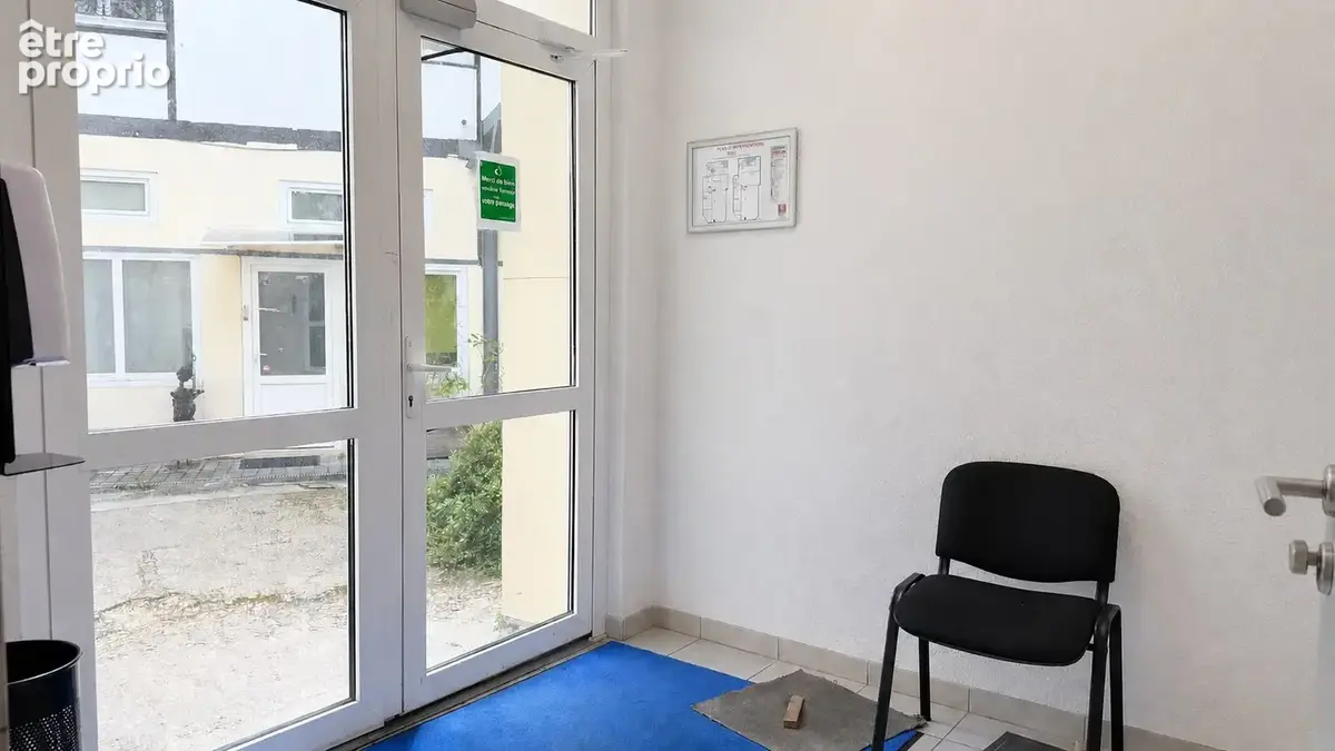 Immeuble - locaux d'activités bureaux - montreuil - photo 2