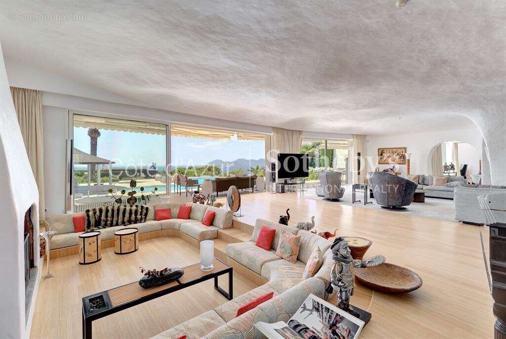 Cannes Californie, villa d'inspiration Couëlle avec vue panoramique, piscine et maison d'invités - photo 9