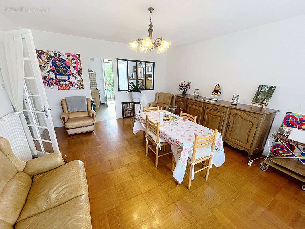 Maison à PRAYSSAC