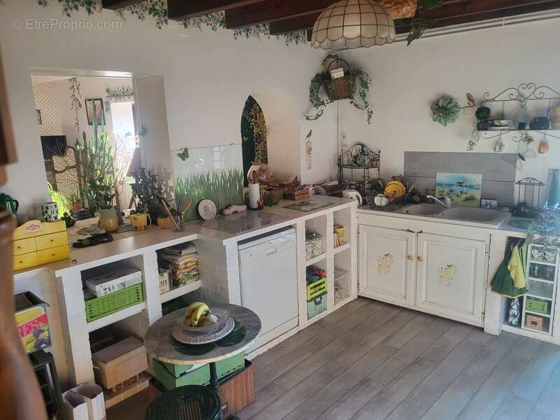 Maison à vendre 4 pièces LOUIN (79) Terrain clos 478 m² - photo 3
