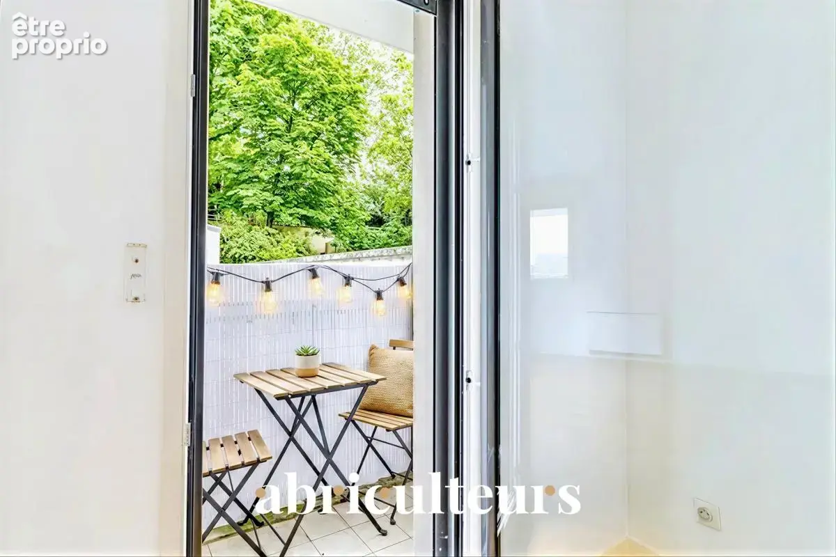 Appartement à COURBEVOIE
