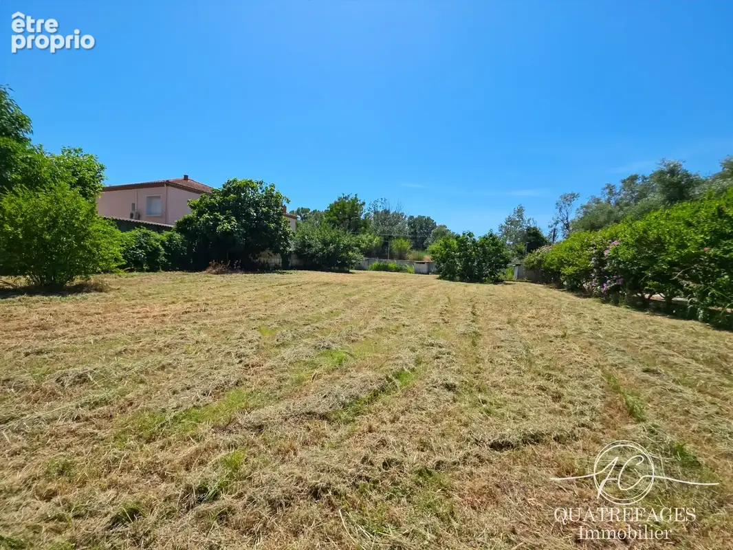 Villa dans un parc arboré exceptionnel avec piscine couverte. - photo 26