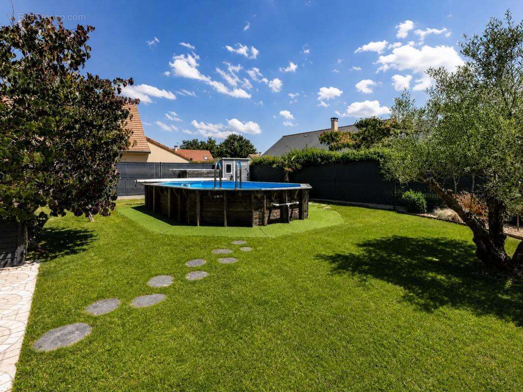 Maison de 7 pièces de 129 m² à Vion - photo 2