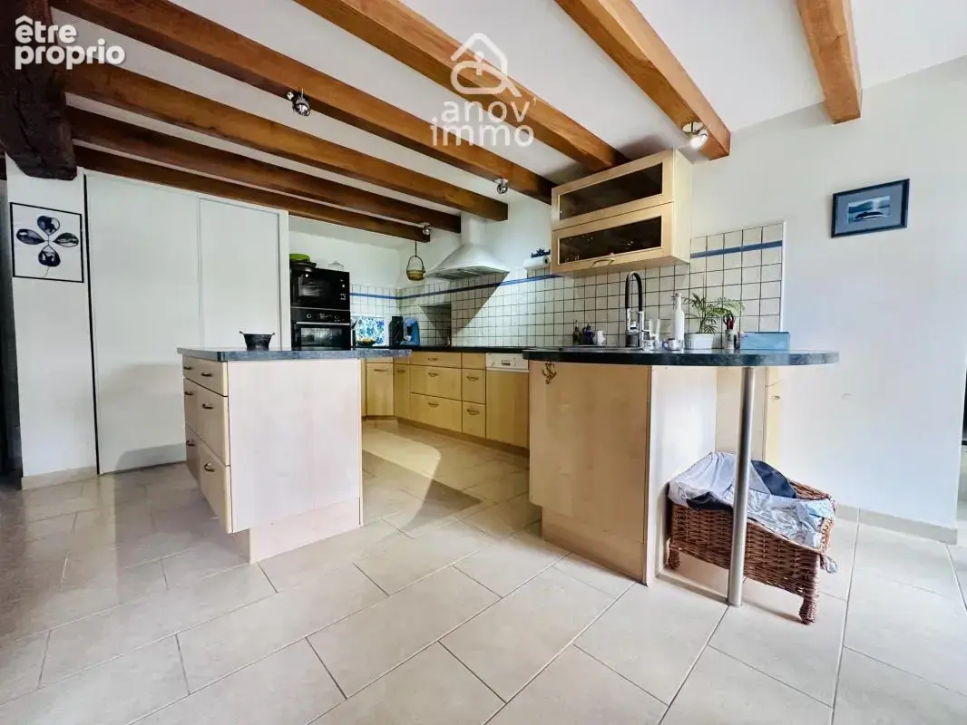 Grange rénovée avec goût   173 m2 habitables, 100 m2 de dépe - photo 4