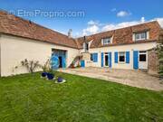 Maison à PLESSIS-SAINT-JEAN