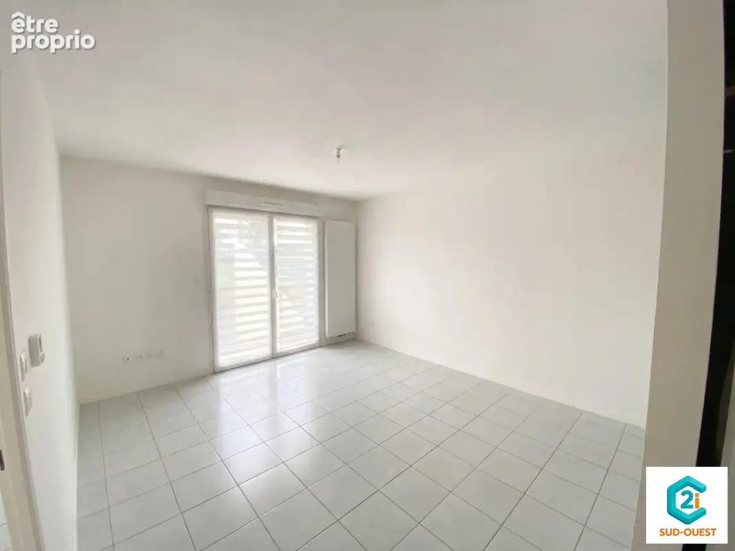 Appartement 2 pièces 42 m² à vendre à Douai (59500) - photo 2