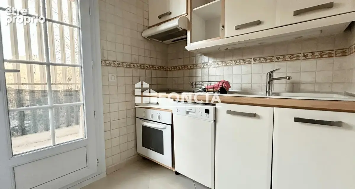 ROTONDE - GARE ROUTIERE : Appartement familial - photo 3