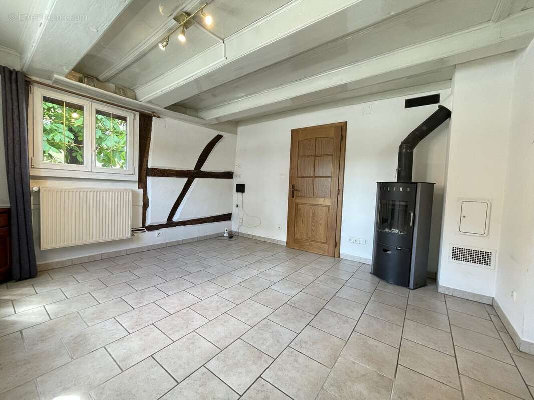 Maison à VILLAGE-NEUF