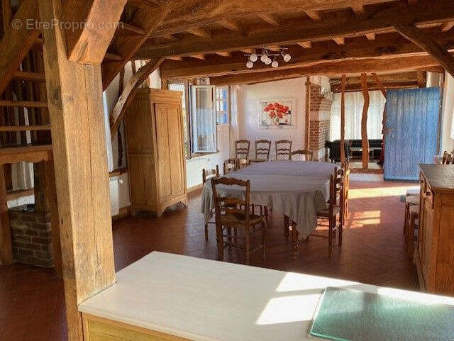 Maison à FEUQUIERES-EN-VIMEU