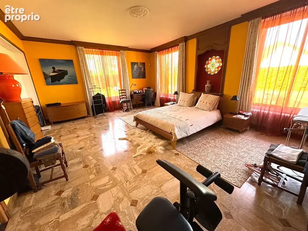 Belle maison familiale avec dépendances et très bel environnement  6' Montfort l 'Amaury  305 m2 - photo 6