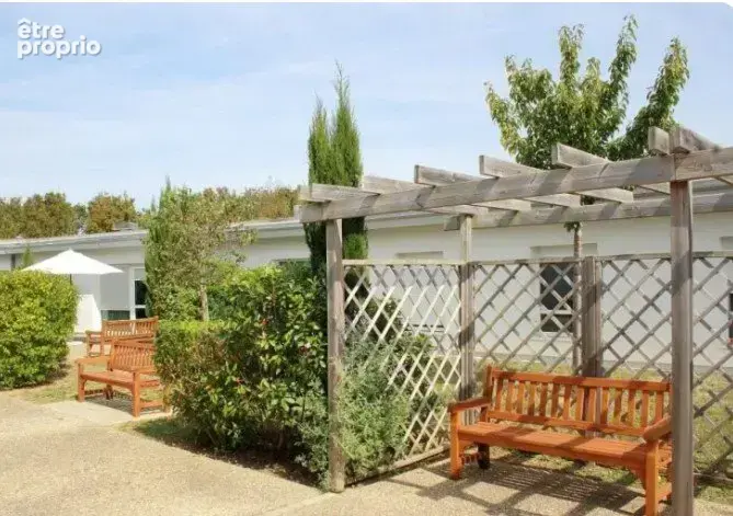 INVESTISSEMENT LOCATIF  Soubise  Résidence EHPAD Le Vigé - 5,88 % de rentabilité - photo 8