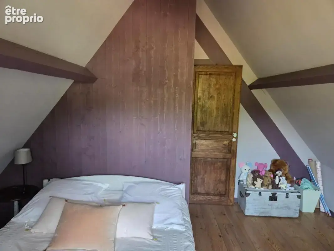 Maison de charme de 100 M2, 5 pièces 3 chambres avec une piscine et annexe sur un terrain de 4700 M2 à BONNEVILLE LA LOUVET (14) - photo 16