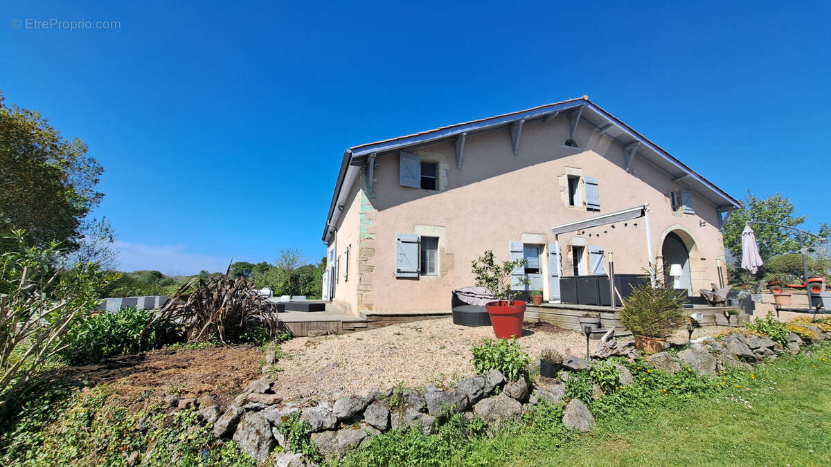 Maison à BIARROTTE