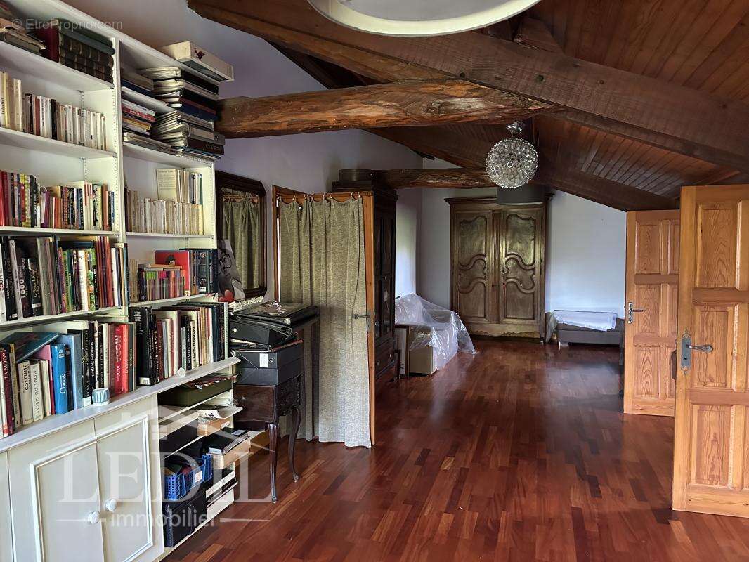 Maison à MAUVEZIN