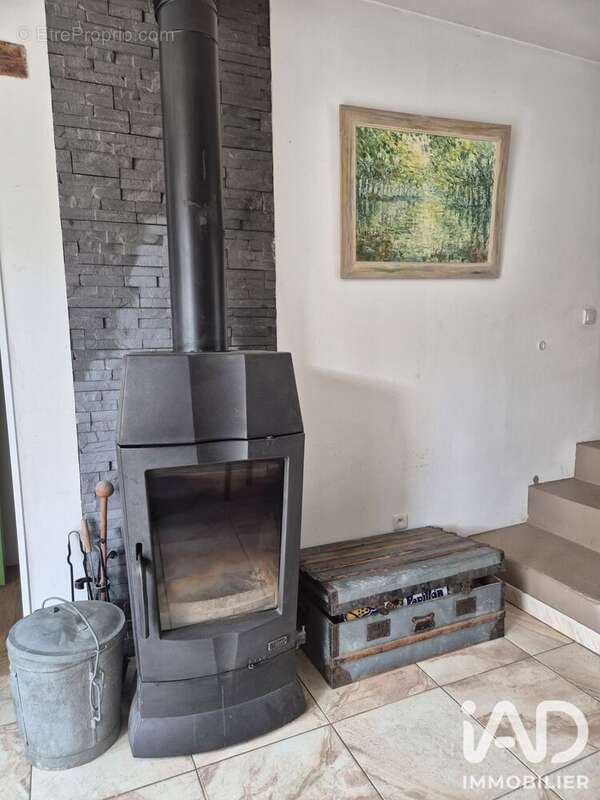 Maison 106 m² à Villebougis  - photo 7