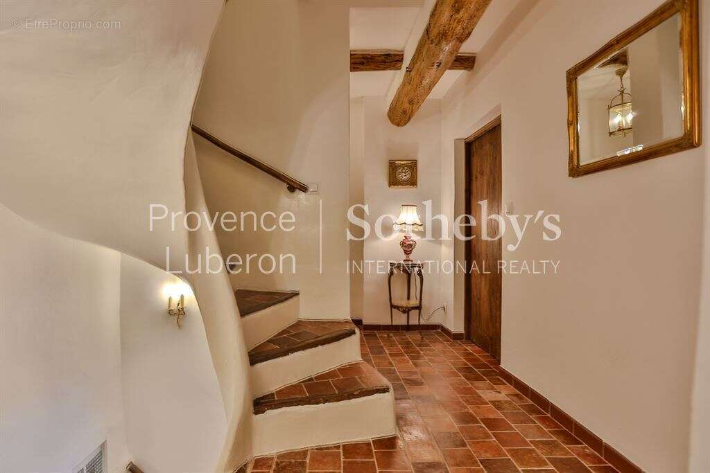 Maison à PERNES-LES-FONTAINES