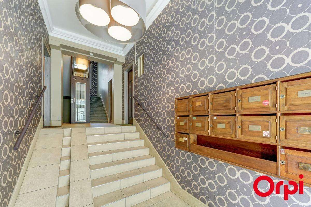 Appartement À Vendre - photo 22