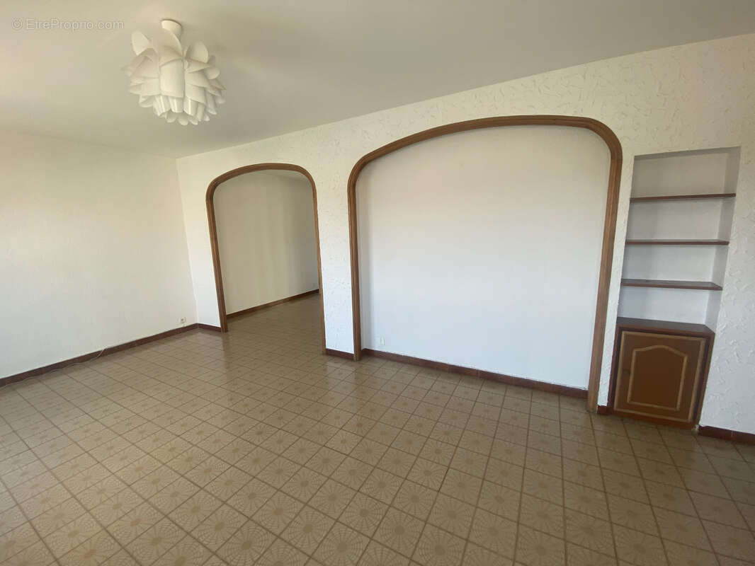 Appartement à SIX-FOURS-LES-PLAGES