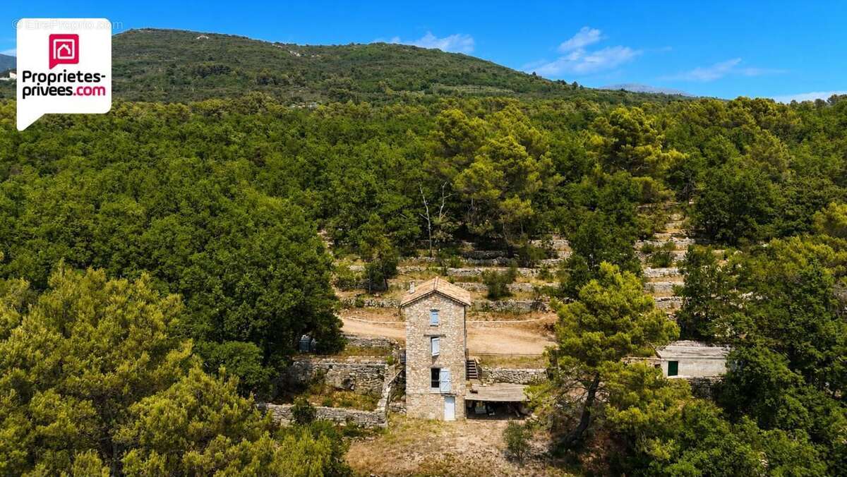 Tour en pierres amenagee avec terrain de 7 hectares et vue panoramique sur la vallee de la siagne - photo 2