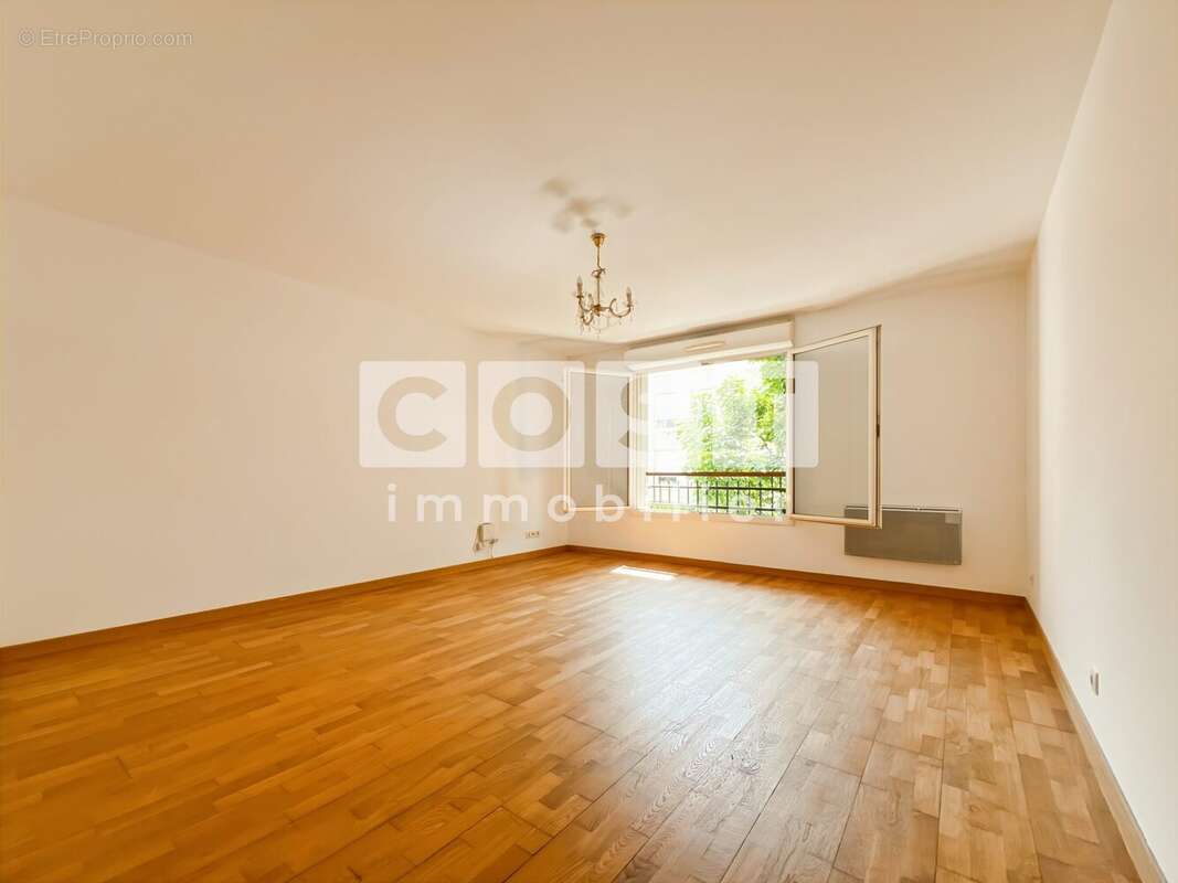Appartement à COLOMBES