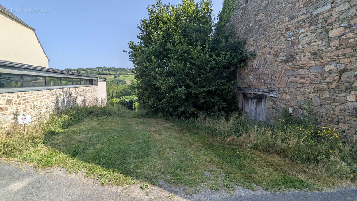 Grange en pierre authentique à rénover - photo 3