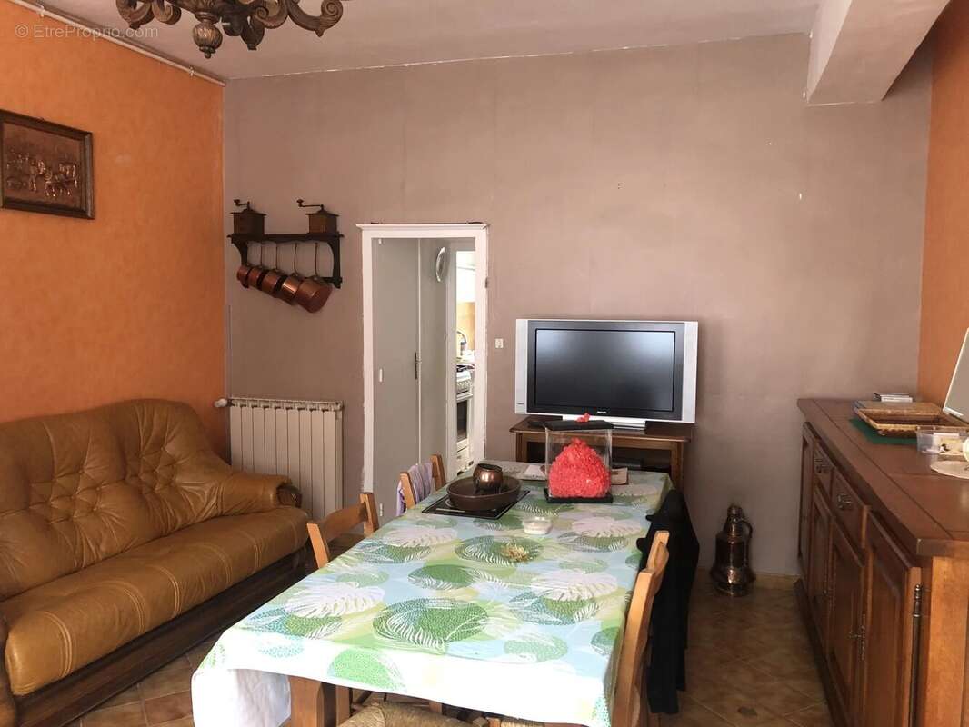 Maison à VILLENEUVE-L&#039;ARCHEVEQUE