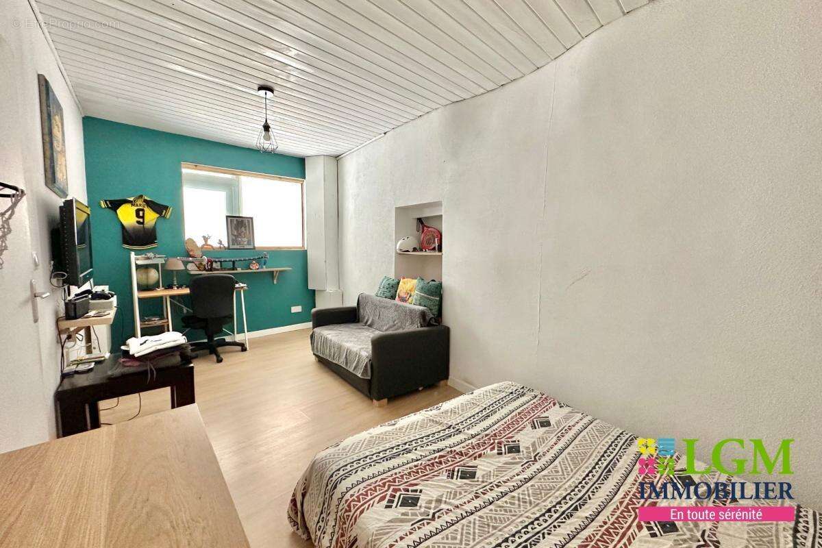 LUNEL - Maison d'habitation usage mixte coeur de ville - photo 9