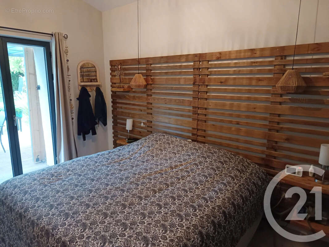 Maison à CHENAC-SAINT-SEURIN-D'UZET