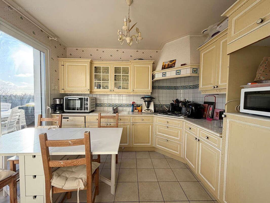 Maison à COSSE-LE-VIVIEN