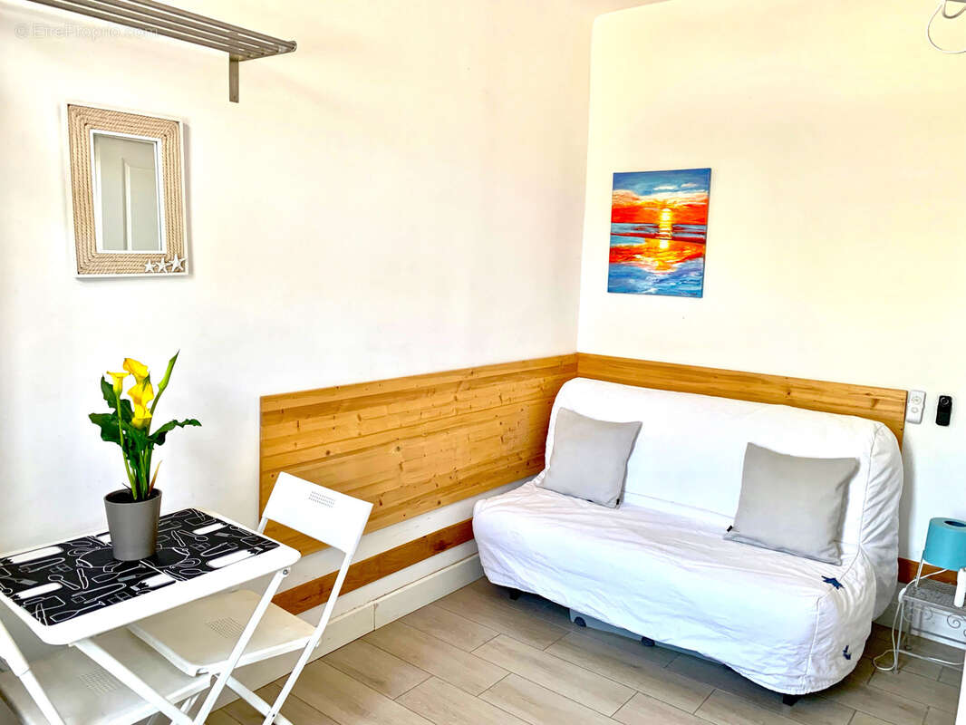 Villa rénovée divisée en 4 appartements à La Ciotat 50 m de la mer - photo 22